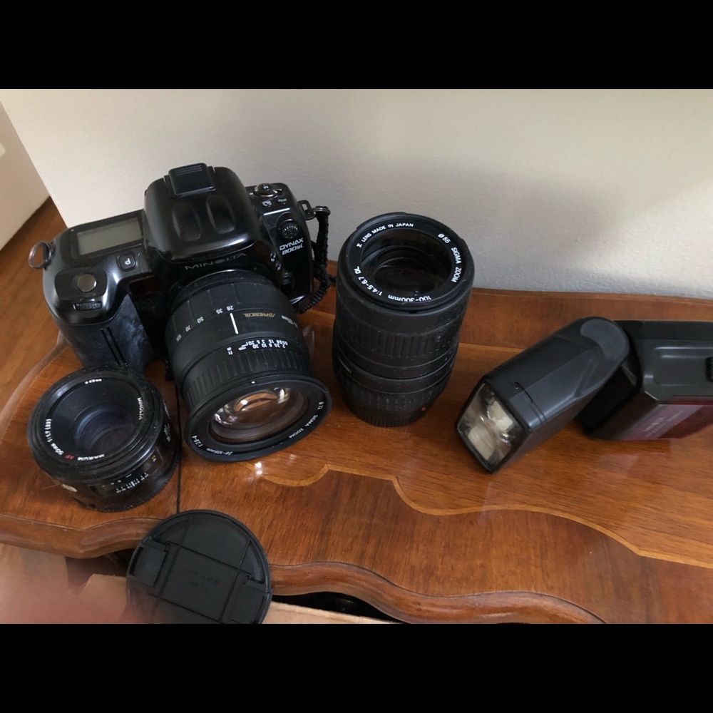 ATTENTION PHOTOGRAPHY ENTHUSIASTS Camera bundle